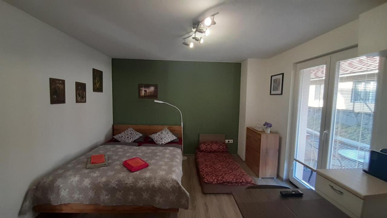Bike Apartments 1 Hodrusa ภายนอก รูปภาพ