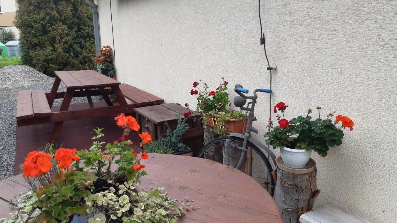 Bike Apartments 1 Hodrusa ภายนอก รูปภาพ